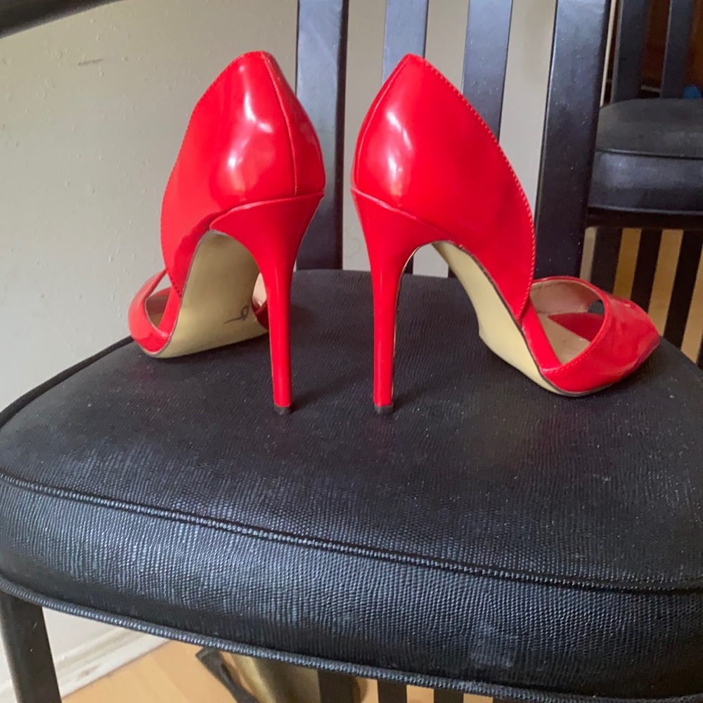Red open toe a la Marilyn Monroe